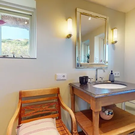 Holiday home Strandhaus Hoeltig Hornum
