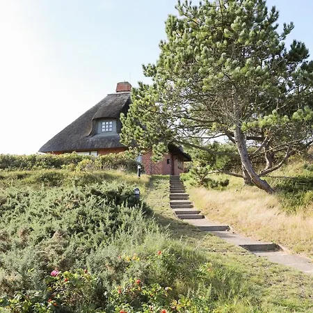 Strandhaus Hoeltig Holiday home *